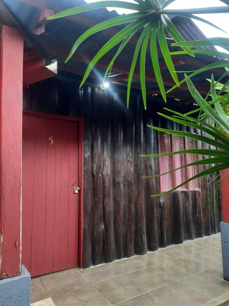 Cabinas El Botecito Muelle Bagian luar foto