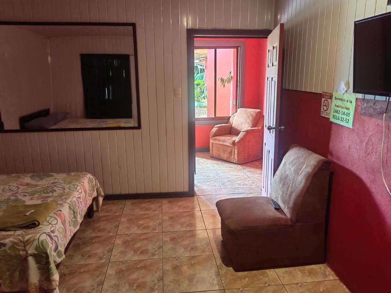 Cabinas El Botecito Muelle Bagian luar foto